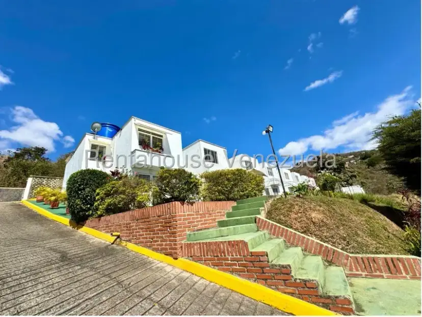 Townhouse (Duplex) en Venta en Bosques de la Lagunita, Distrito Metropolitano