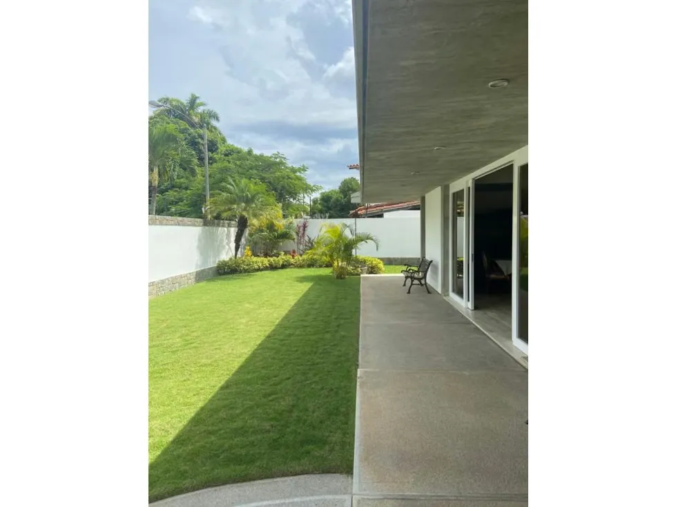 Se vende casa 450m2 4h/5b/4p Caurimare 7479