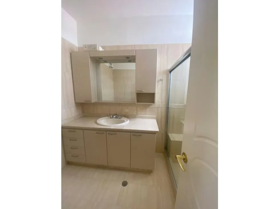 Se vende casa 450m2 4h/5b/4p Caurimare 7479 - 14