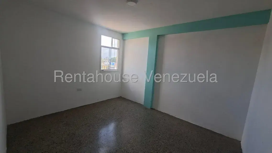 Apartamento (1 Nivel) en Venta en Zona Oeste, Lara - 12