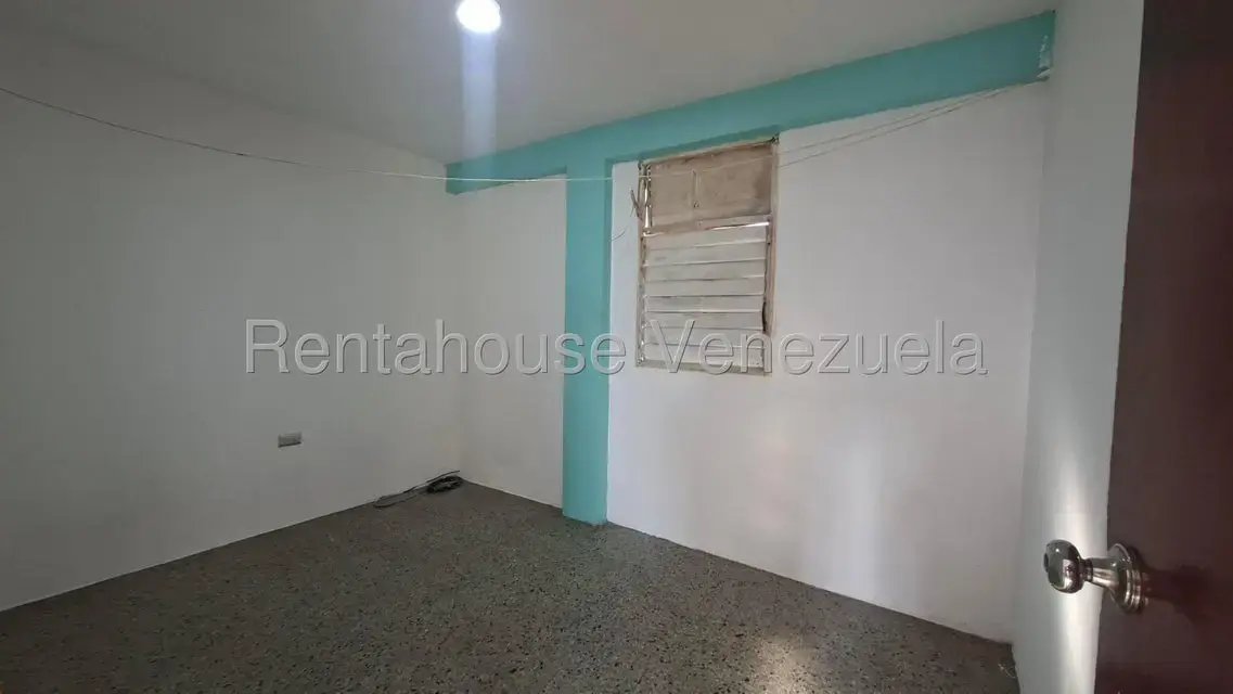 Apartamento (1 Nivel) en Venta en Zona Oeste, Lara - 2