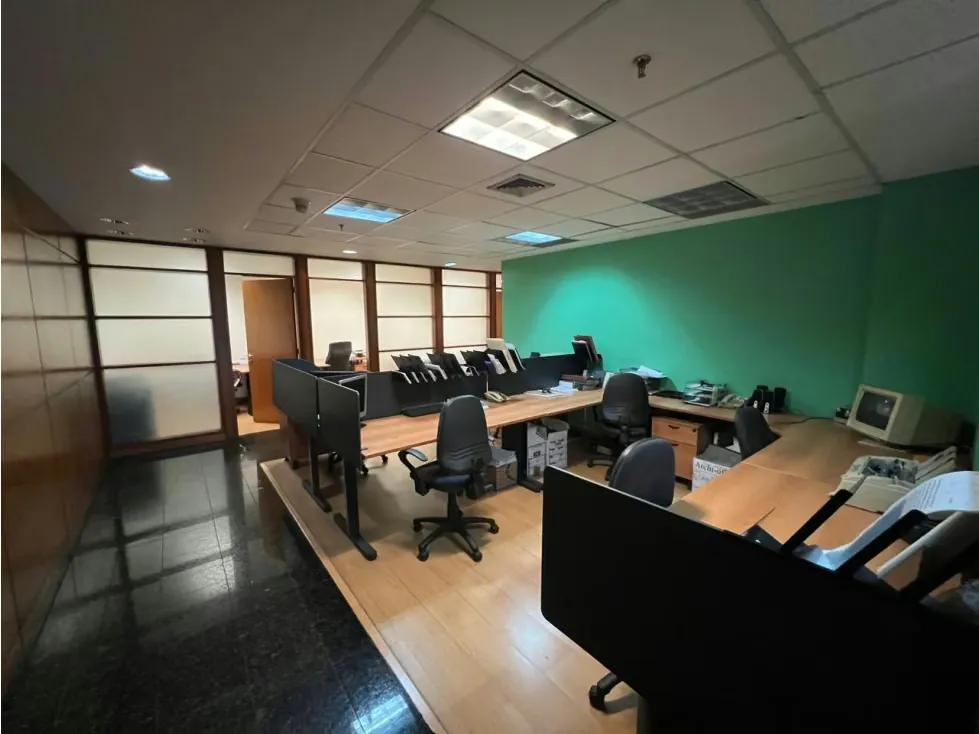 Se Alquila Oficina 300m² Torre KPMG - 2