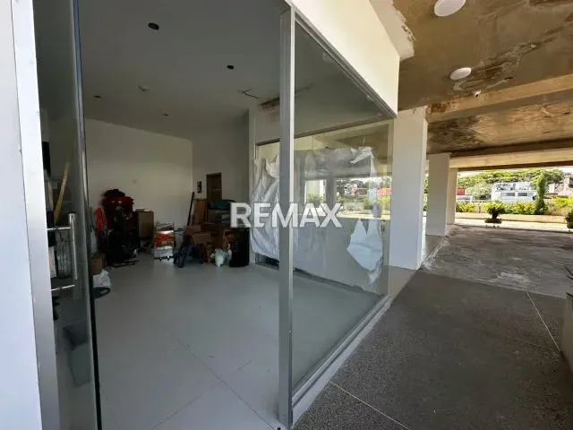 Local en alquiler #27 Barrio Obrero, C.c Multiplazas 24Mts² - piso 02 - 3