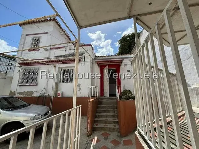 Casa (Duplex) en Venta en La Florida, Distrito Metropolitano