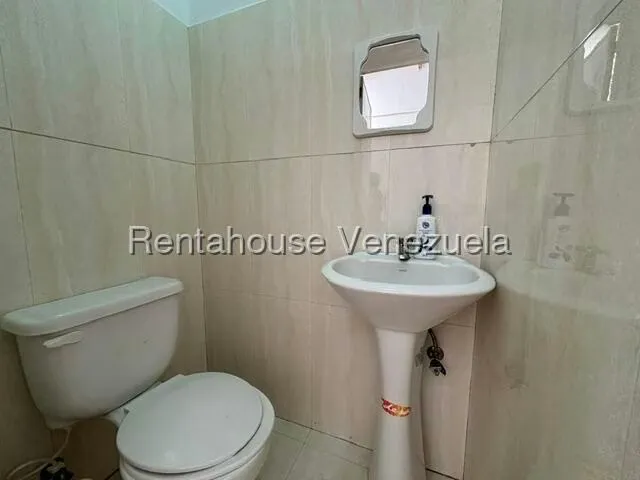 Casa (Duplex) en Venta en La Florida, Distrito Metropolitano - 13