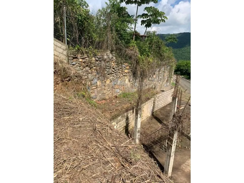 Se vende terreno de 1360mts Bosques de la Lagunita 2506 - 13