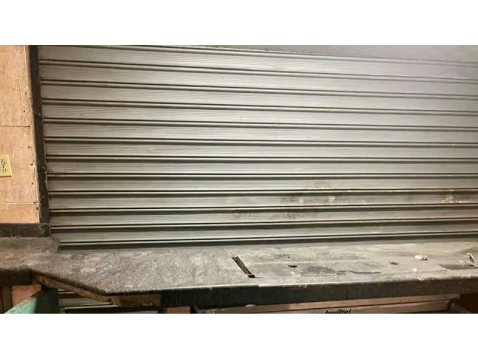 Se alquila local comercial 70m2 Av. Lecuna 4314 - 6