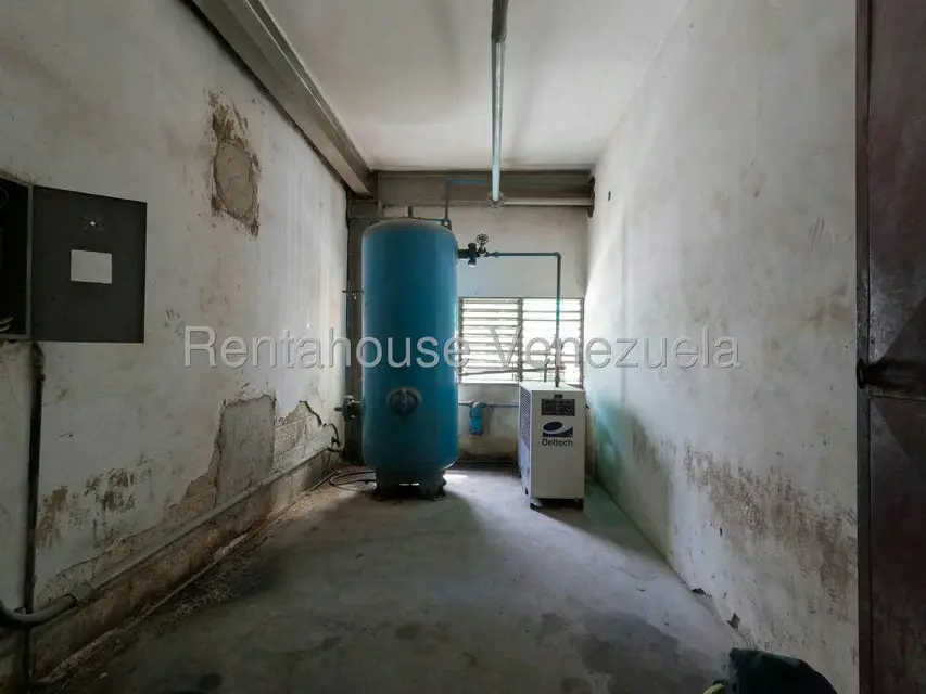 Local Comercial en Venta en Zona Industrial 2, Lara - 25