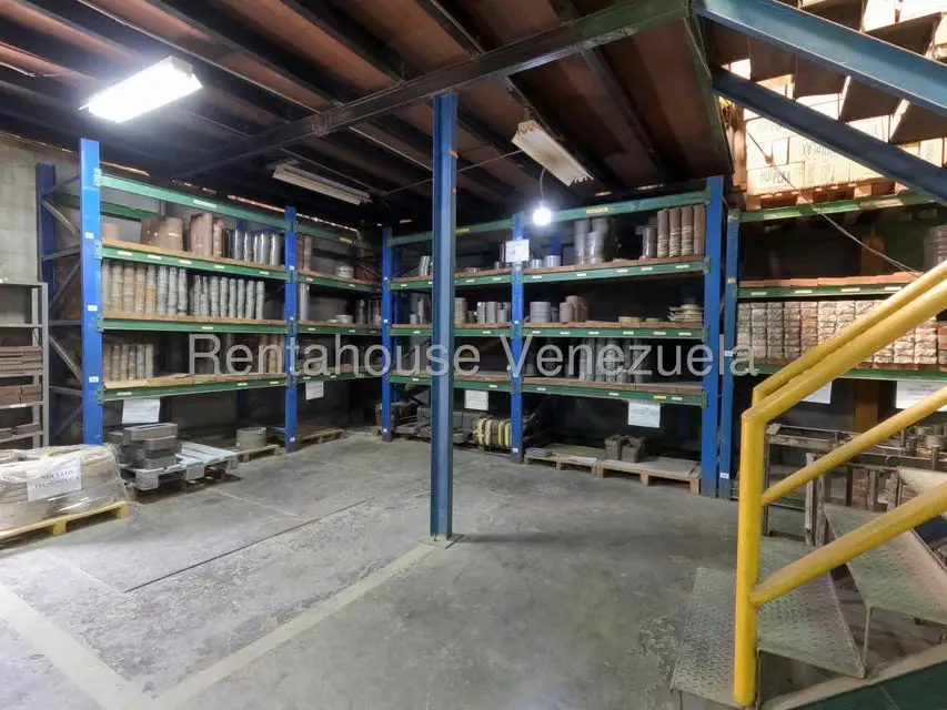 Local Comercial en Venta en Zona Industrial 2, Lara - 28