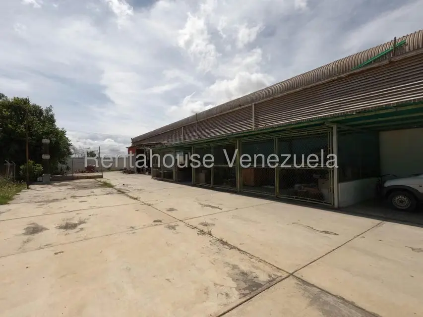 Local Comercial en Venta en Zona Industrial 2, Lara - 43