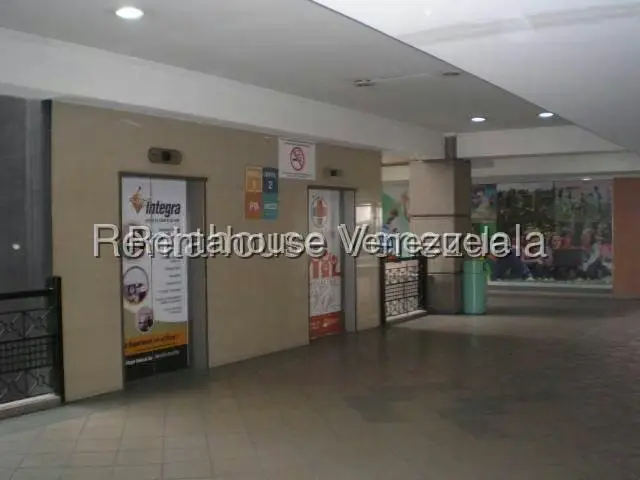 Local Comercial en Alquiler en Zona Industrial, Carabobo - 11