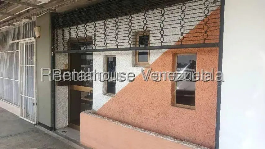 Local Comercial en Alquiler en Zona Industrial, Carabobo - 2