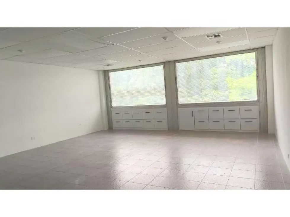 Alquilo oficina 67m2 Santa Paula 2415 - 7
