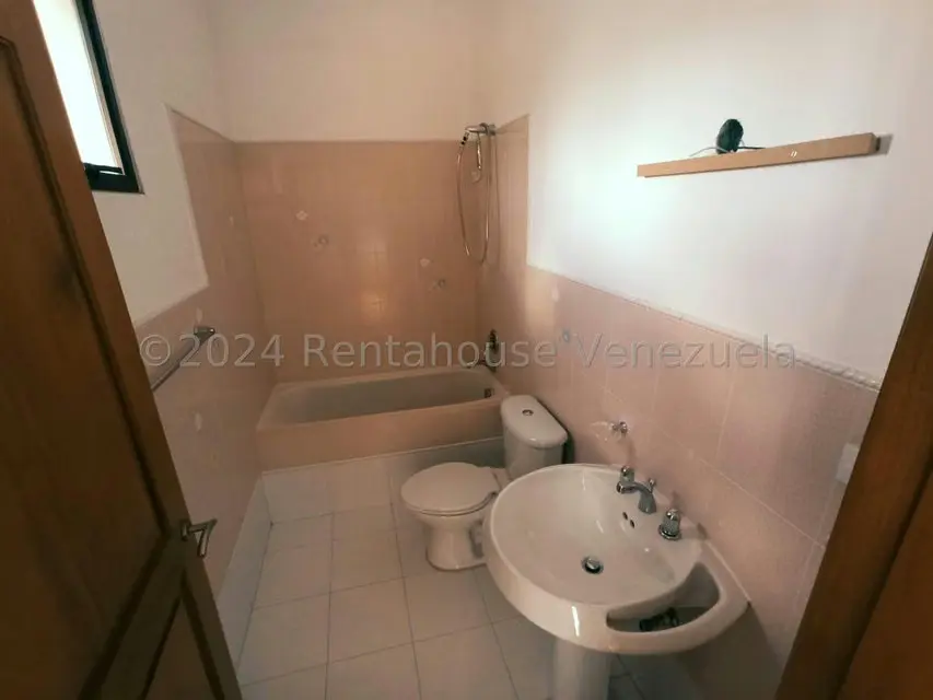 Casa (1 Nivel) en Venta en La Lagunita Country Club, Distrito Metropolitano - 16