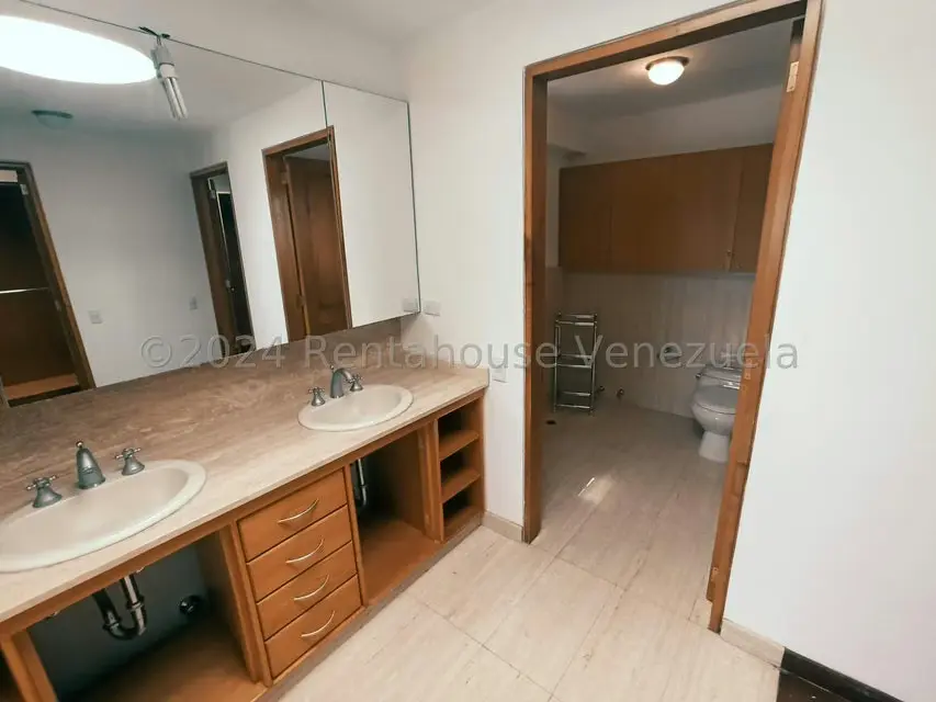 Casa (1 Nivel) en Venta en La Lagunita Country Club, Distrito Metropolitano - 29