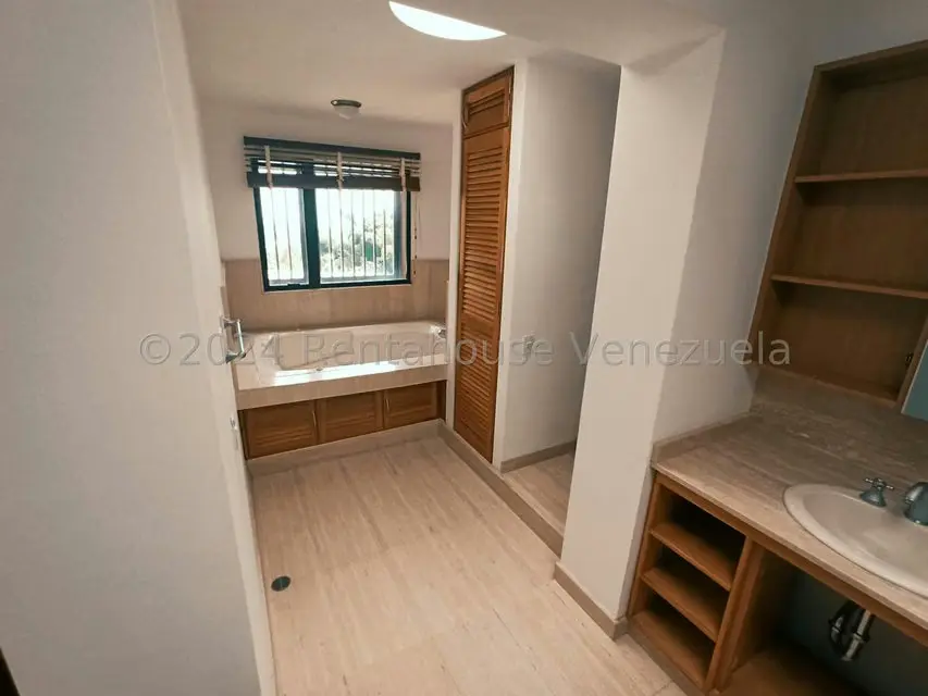 Casa (1 Nivel) en Venta en La Lagunita Country Club, Distrito Metropolitano - 31