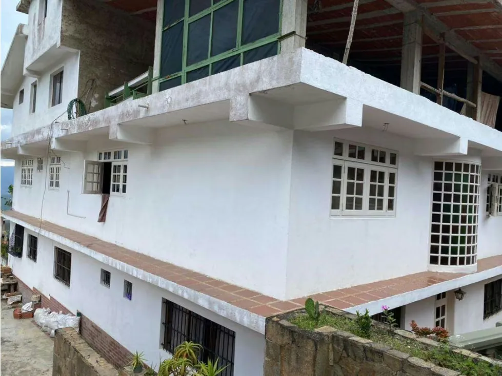 Casa en venta en Los Haticos - El Junquito - 25
