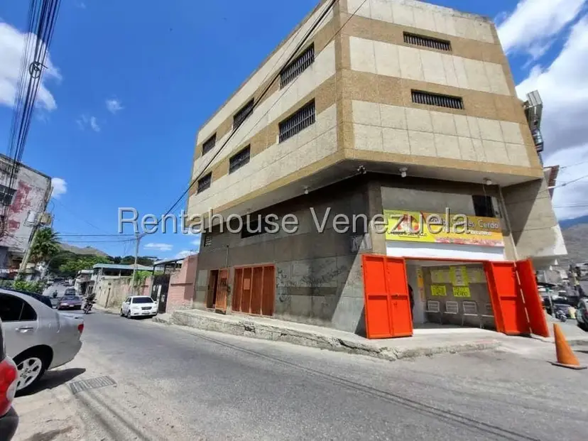 Comercial (Edificio) en Venta en Guarenas, Miranda