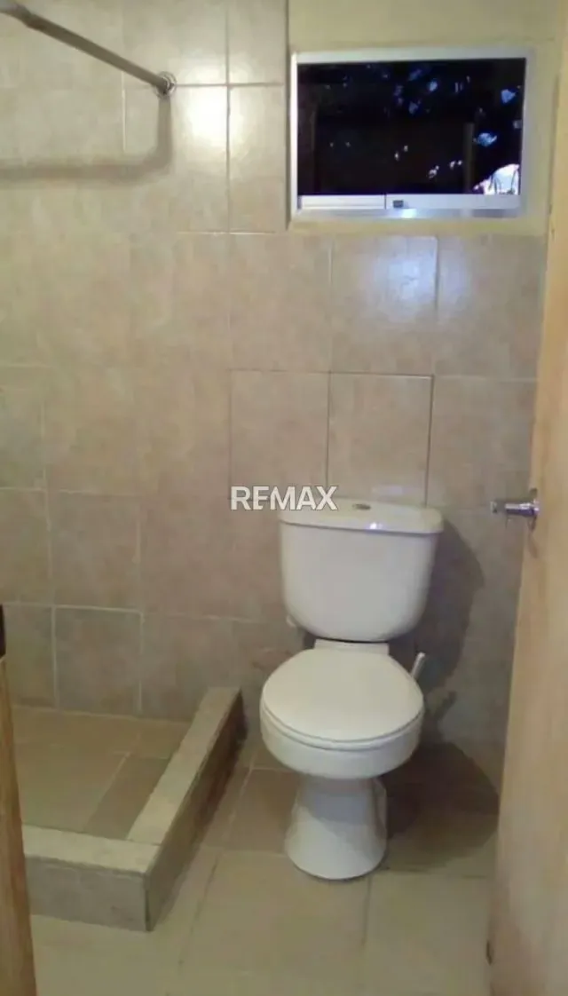 CASA PARA REMODELAR EN LA PASTORA - 5