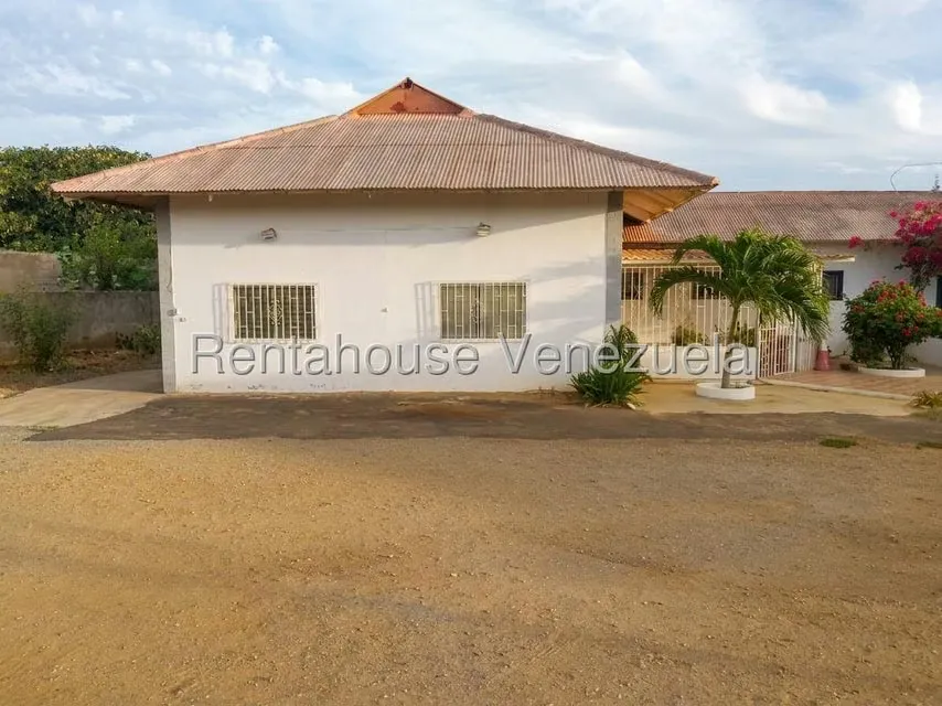 Casa (1 Nivel) en Alquiler en Zarabon, Falcon - 4