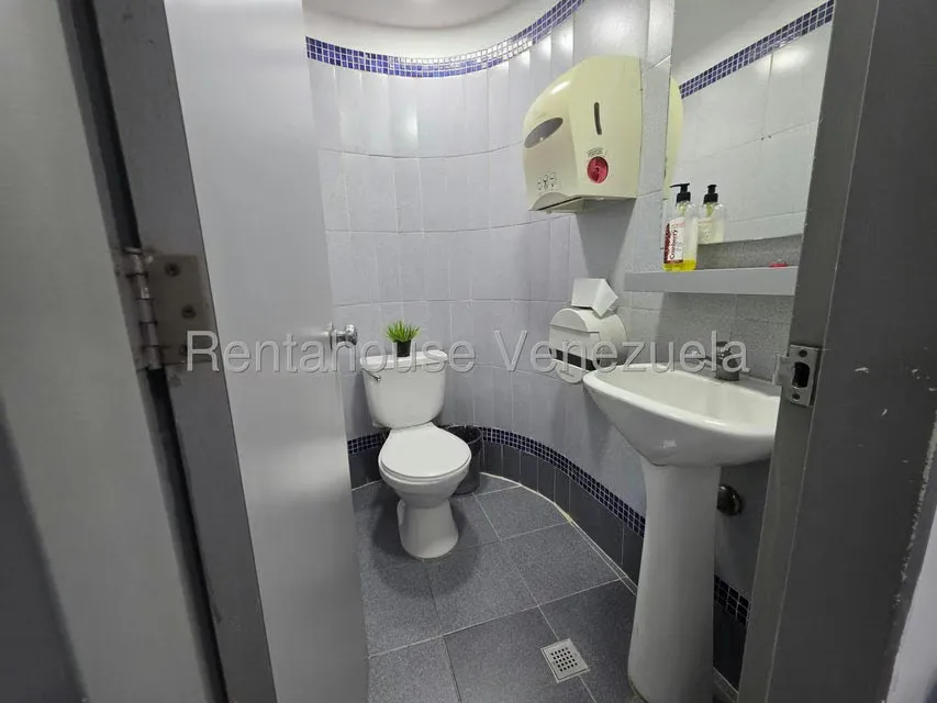 Oficina en Alquiler en El Rosal, Distrito Metropolitano - 29