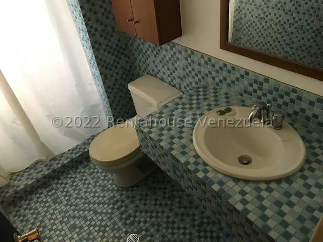 Apartamento (1 Nivel) en Venta en Los Dos Caminos, Distrito Metropolitano - 15