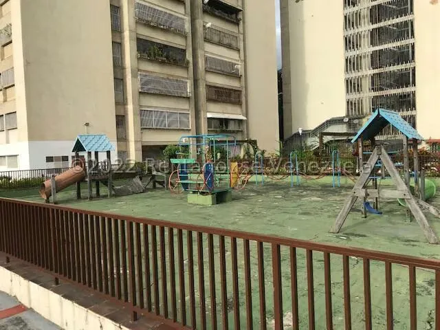 Apartamento (1 Nivel) en Venta en Los Dos Caminos, Distrito Metropolitano - 18