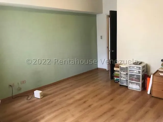 Apartamento (1 Nivel) en Venta en Los Dos Caminos, Distrito Metropolitano - 9