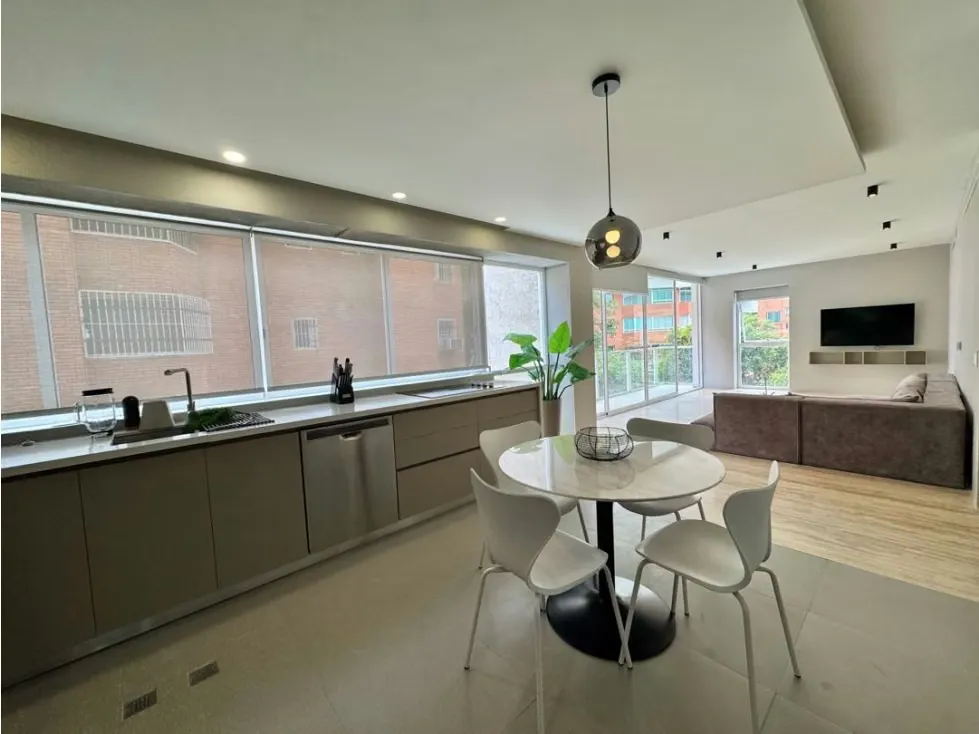Alquilo apartamento 120m2 La Castellana 8943