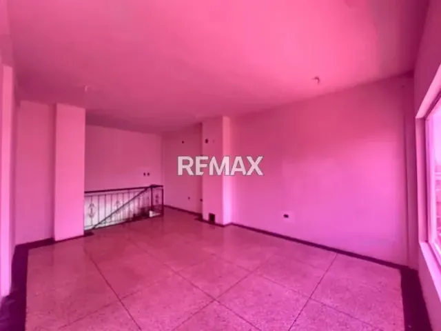 Local Comercial Estratégico en C.C. KJ – Planta Baja - 4