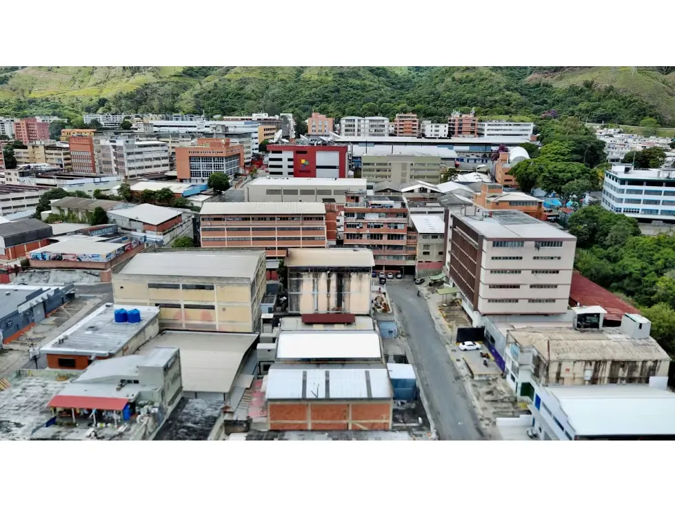 Se vende edificio comercial 1560m2 Boleita Norte 6179 - 2