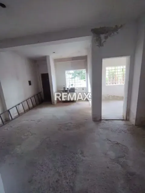 ElHatillo La Mata Baruta Amplio terreno zona privada con casa obra gris - 8