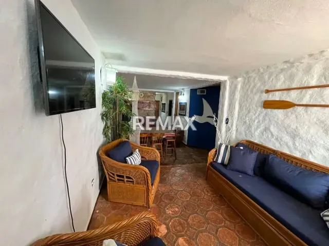 En venta, Hermoso Town house de 77mt2 en La California Town house, el Tuque. Tucacas - 2