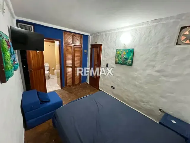 En venta, Hermoso Town house de 77mt2 en La California Town house, el Tuque. Tucacas - 6