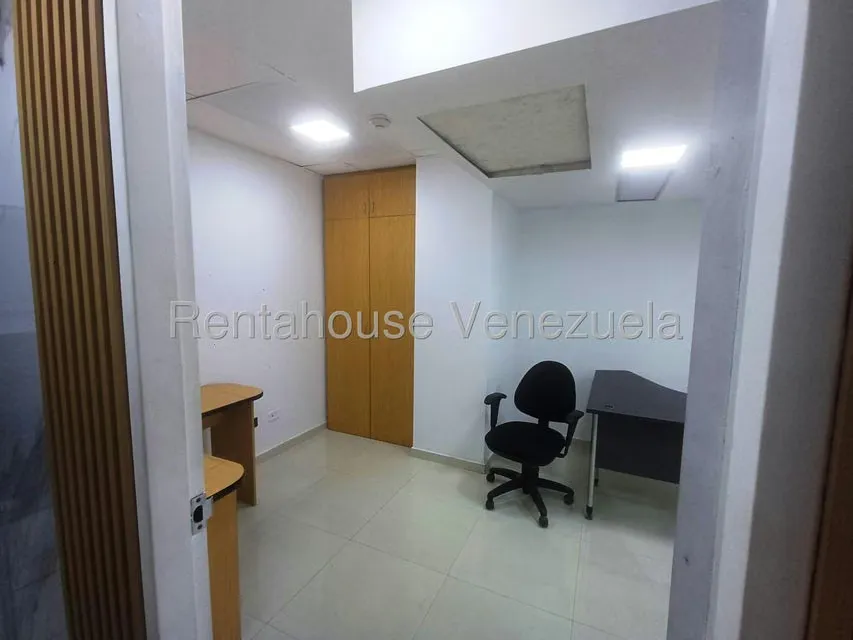 Oficina en Alquiler en Sabana Grande, Distrito Metropolitano - 12