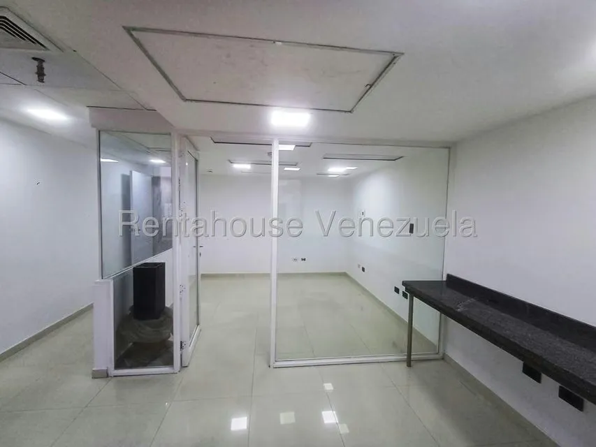 Oficina en Alquiler en Sabana Grande, Distrito Metropolitano - 25