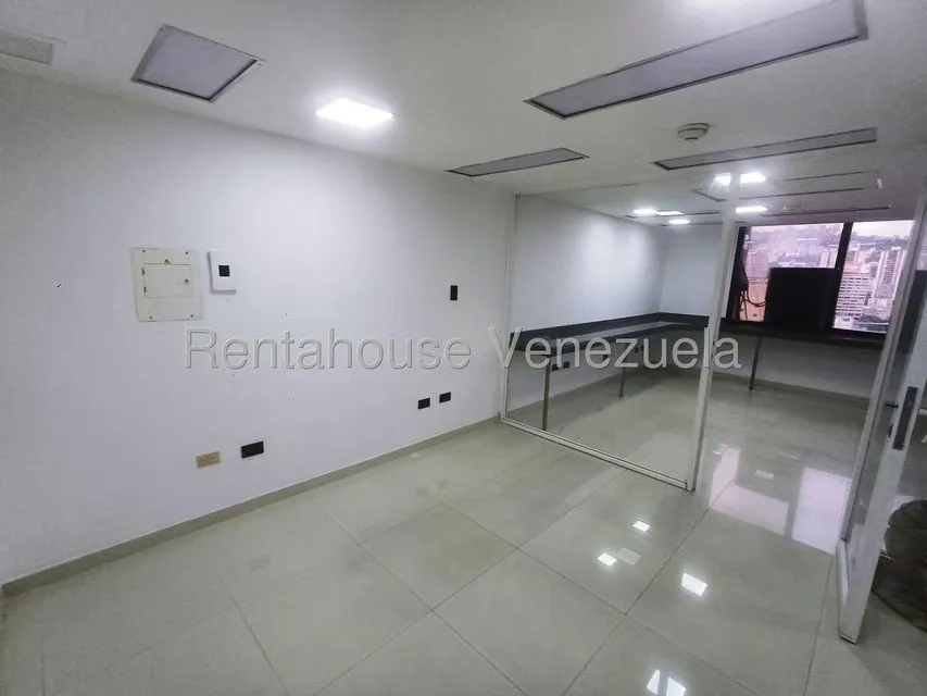 Oficina en Alquiler en Sabana Grande, Distrito Metropolitano - 28