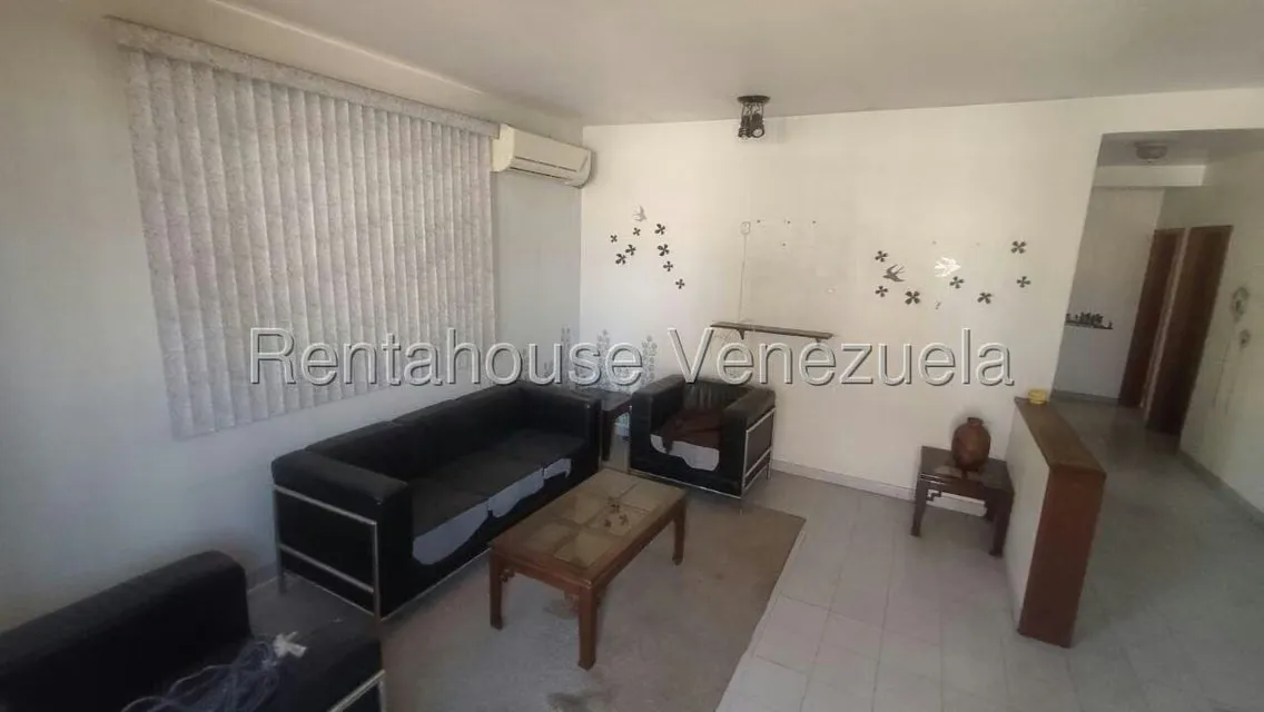 Casa (Multipes Niveles) en Venta en San Antonio, Nueva Esparta - 3