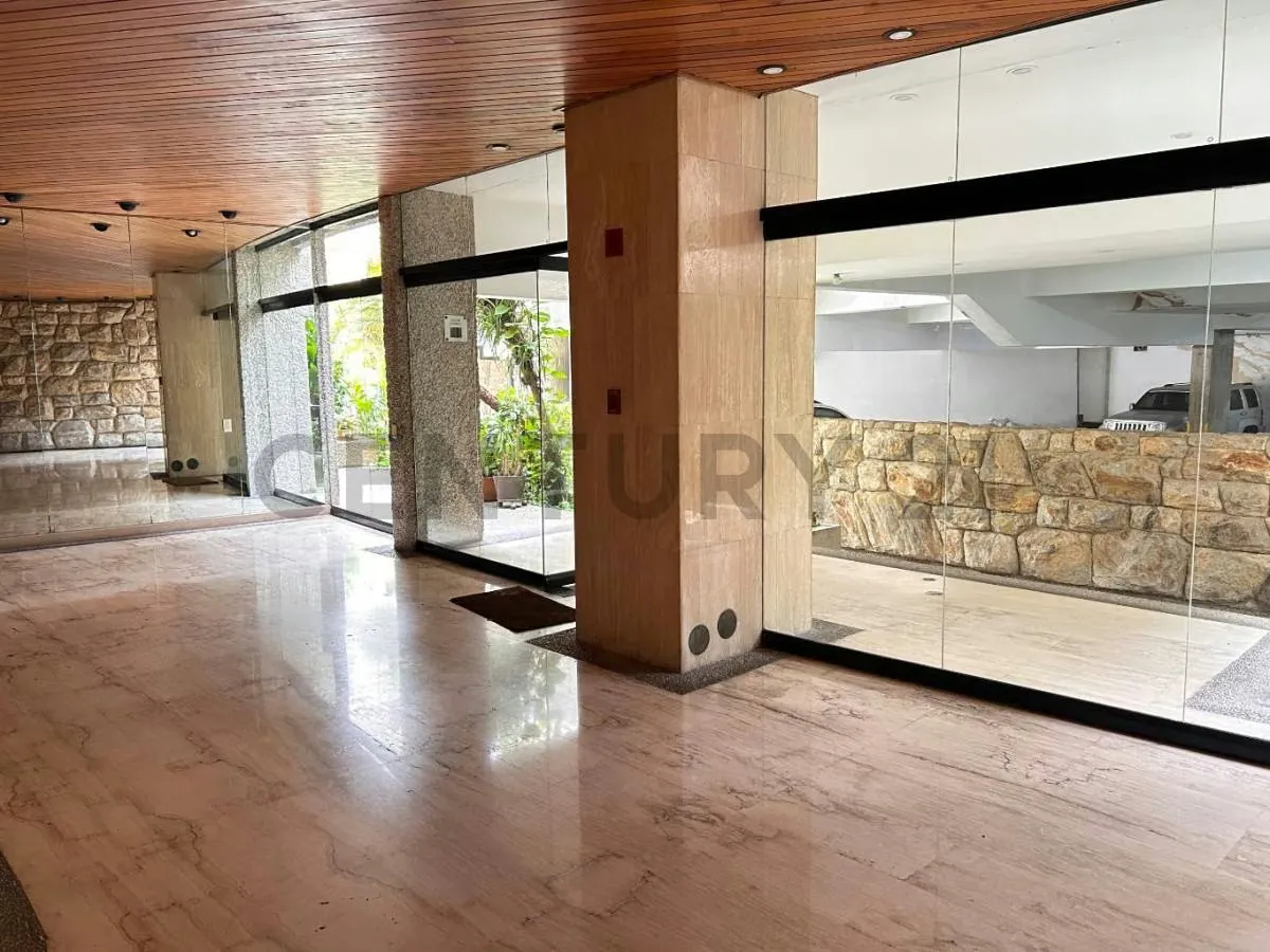 Rd. Venta de Apartamento en La parte alta de Sebucán. (Junto al Ávila). Caracas - 30