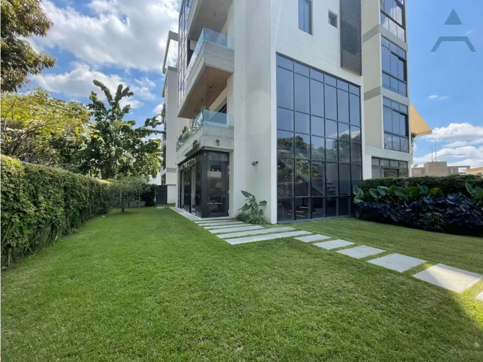 Se vende Apto PB 680m² 4h+1s/8b+1s/7p La Castellana - 3