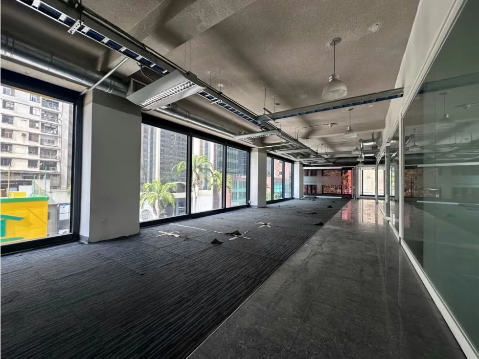 Se alquila oficina 333m2. Chacao - 5