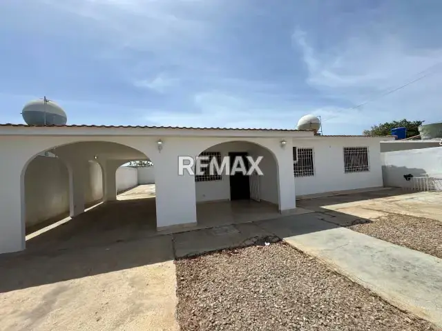 Casa en Alquiler Puerta Maraven, Municipio Carirubana, Estado Falcon