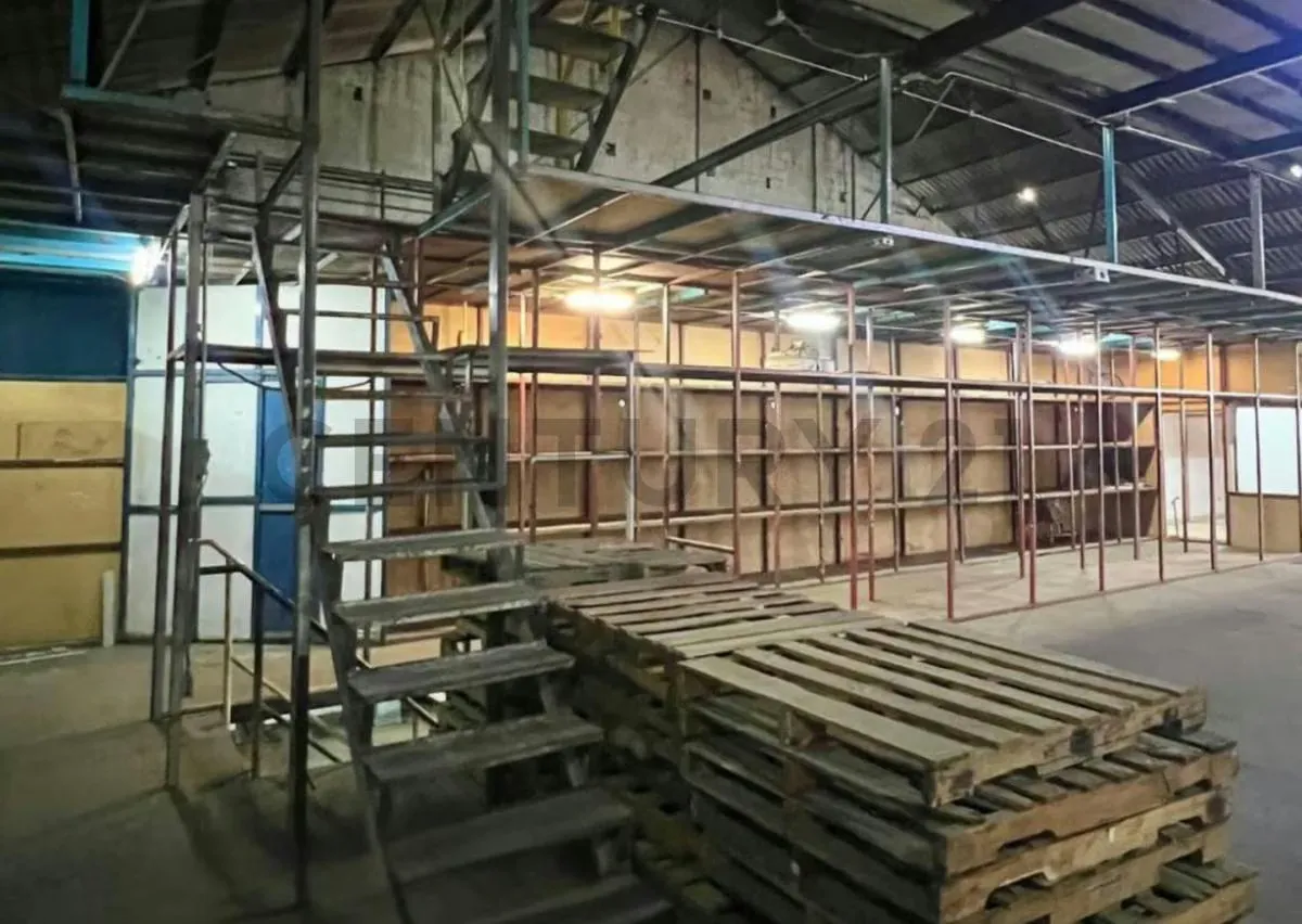 Galpon industrial de 1.600 m² en El Cementerio para carga - 11