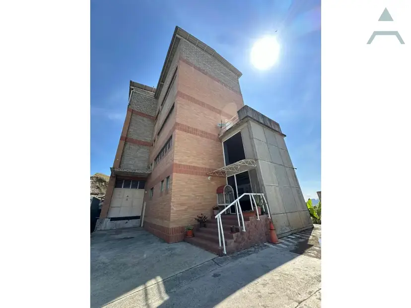 Se vende Edificio Industrial 3000m² San Antonio de los Altos