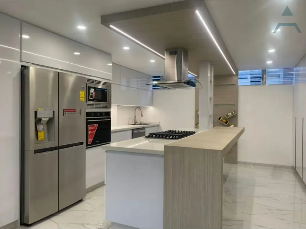 Se vende Apto 140m² 3h/2.5b/2p Chuao