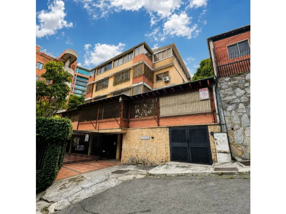 Se vende Edificio 1.055,09m² Lomas de Las Mercedes