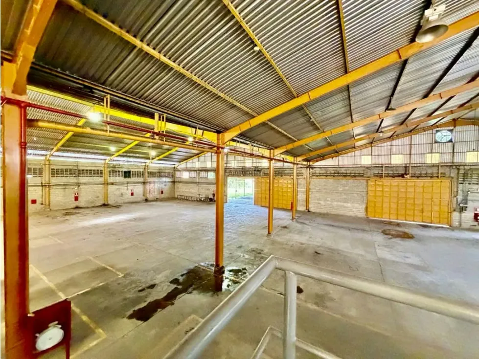 Se vende Galpon Industrial 1.500m2 Guatire - 3