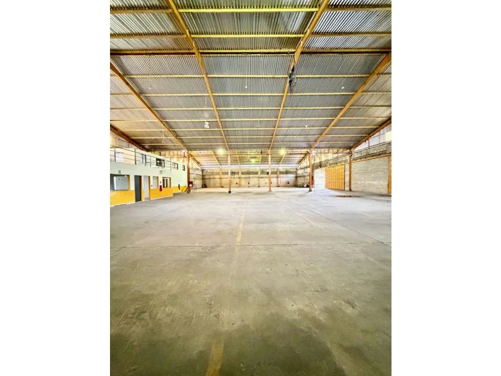 Se vende Galpon Industrial 1.500m2 Guatire - 6