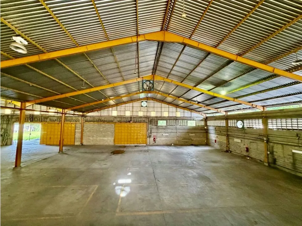 Se vende Galpon Industrial 1.500m2 Guatire - 7