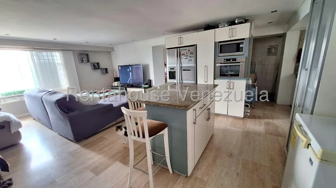 Apartamento (1 Nivel) en Venta en Miravila, Distrito Metropolitano - 3